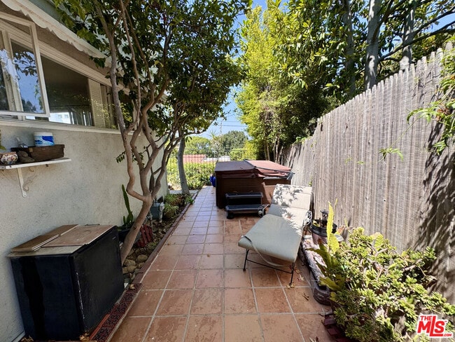 Building Photo - 7756 Torreyson Dr