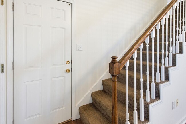 Building Photo - 3518-3520 Prescott Dr.