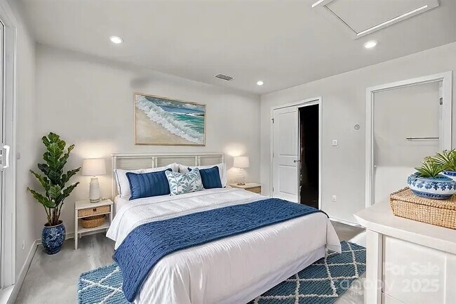 Building Photo - Room in Townhome on Broad River Ln