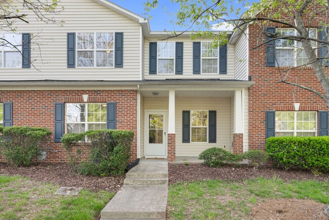 Primary Photo - Beautiful 3 Bedroom 2.5 Bathroom Townhome ...