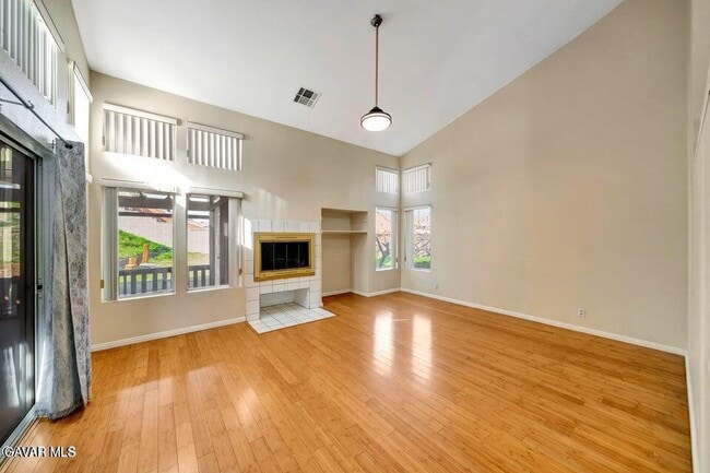 Building Photo - 2611 Redington St