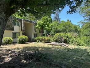 Building Photo - 8444 Hidden Lake Rd