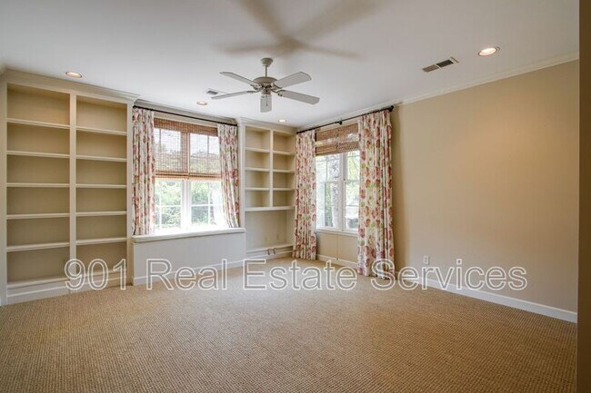 Building Photo - 3549 Lily Ln