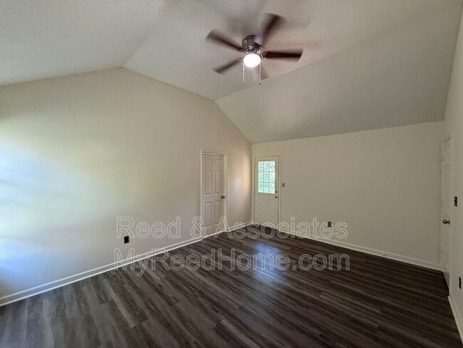 Building Photo - 6758 Valerie Dr