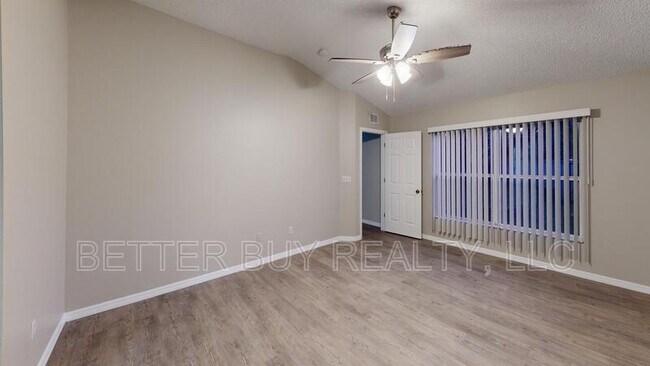 Building Photo - 23 Burning Tree Pl