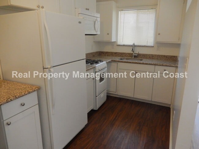 Building Photo - 7124 Sombrilla Ave