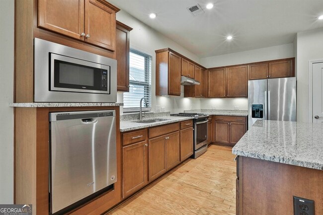 Building Photo - 330 Elkins Pl