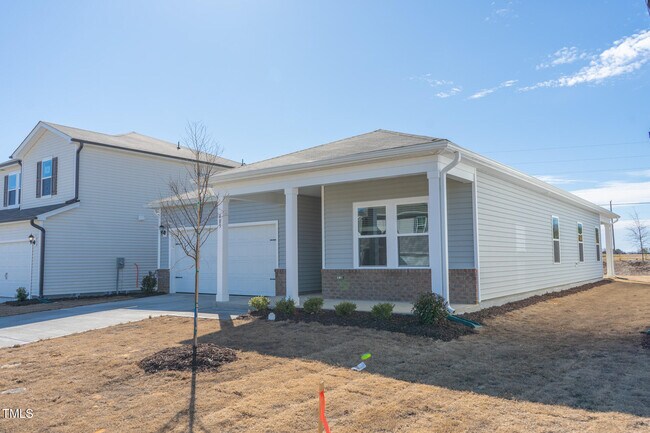 Building Photo - 483 White Birch Ln