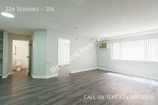 Building Photo - 226 Serrano-306