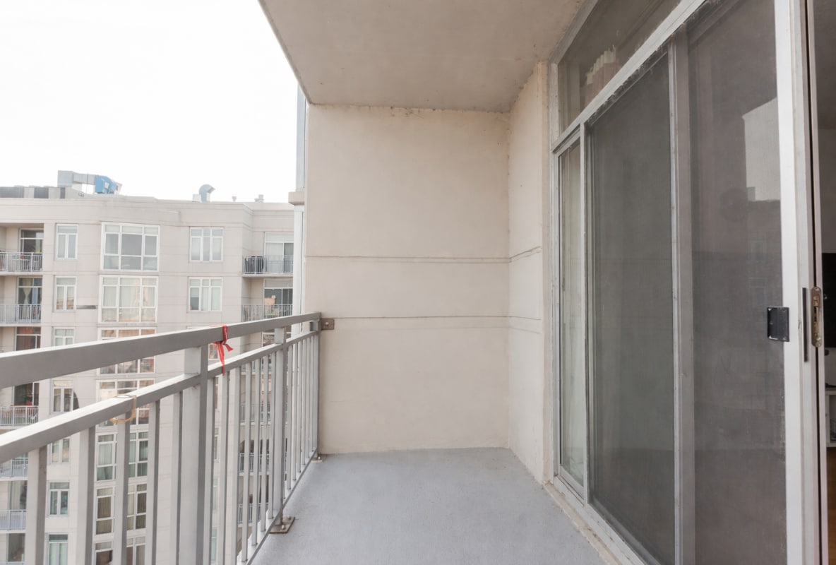 Building Photo - 1134 W Granville Ave