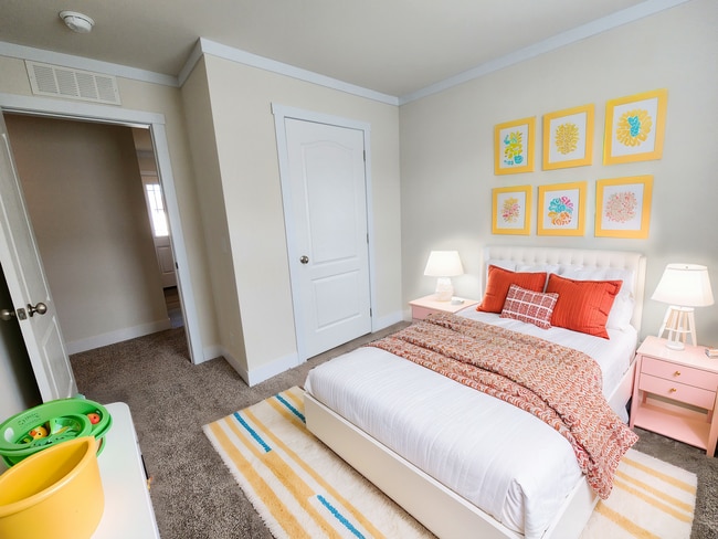 Building Photo - 17 Video Ct