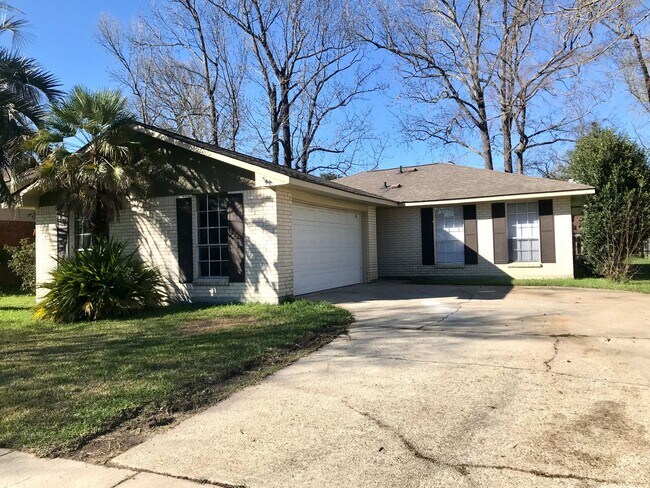 Building Photo - 15343 Monica Ave