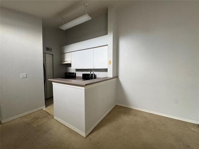 Building Photo - 2302 Mid Town Terrace