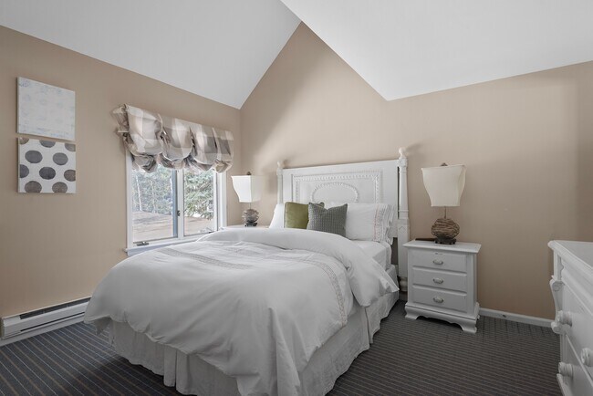 Building Photo - 60 Northway Dr