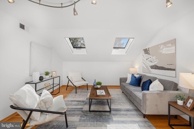 Building Photo - 1930 New Hampshire Ave NW