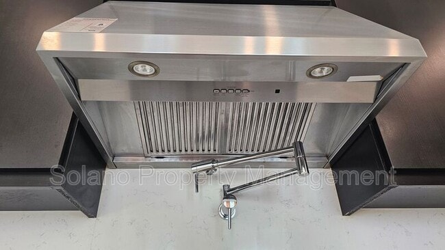 Building Photo - 1317 Essence Ln