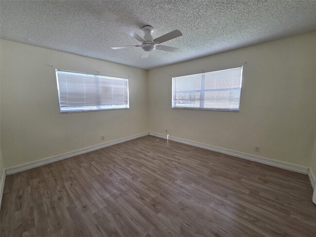 Building Photo - 7901 S Colony Cir