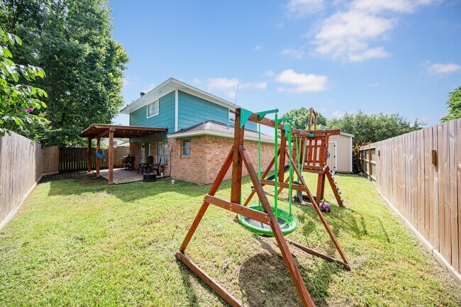 Building Photo - 11003 Kirkmead Dr