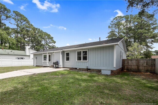 Building Photo - 2142 Baywater Dr