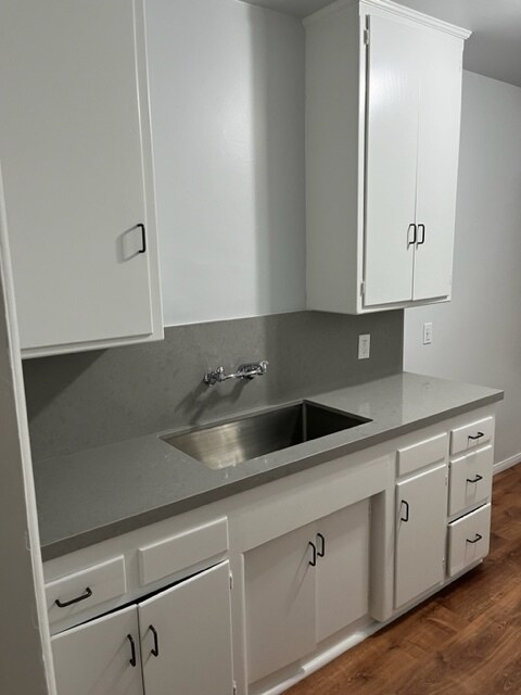 Countertop - 1408 N Edison Blvd
