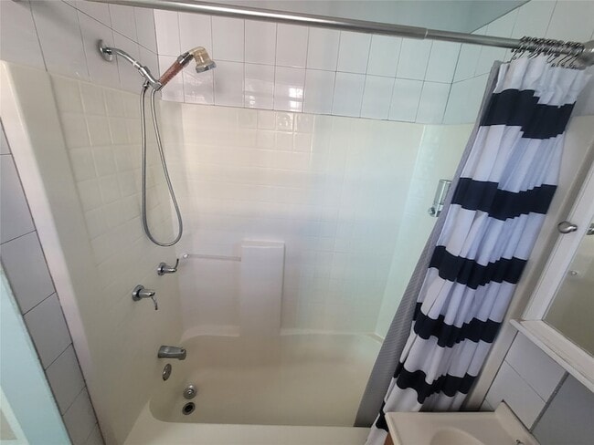 Building Photo - 1707 Market St