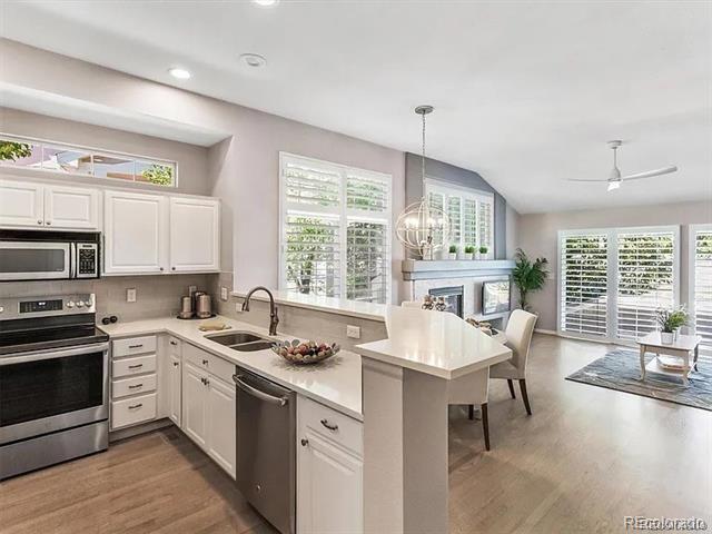 Building Photo - 10365 W Rockland Pl