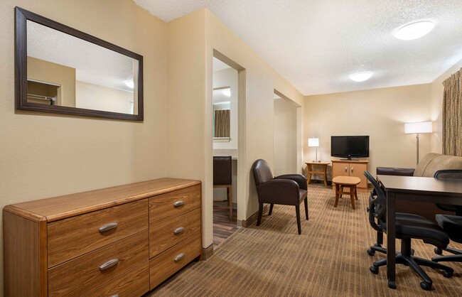 Building Photo - Furnished Studio-Indianapolis - Northwest ...