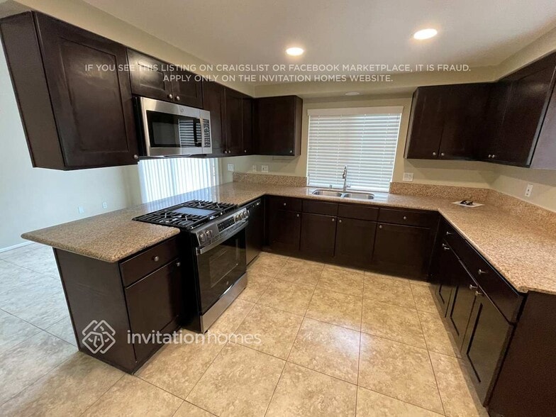 Building Photo - 30240 Santa Cecilia Dr