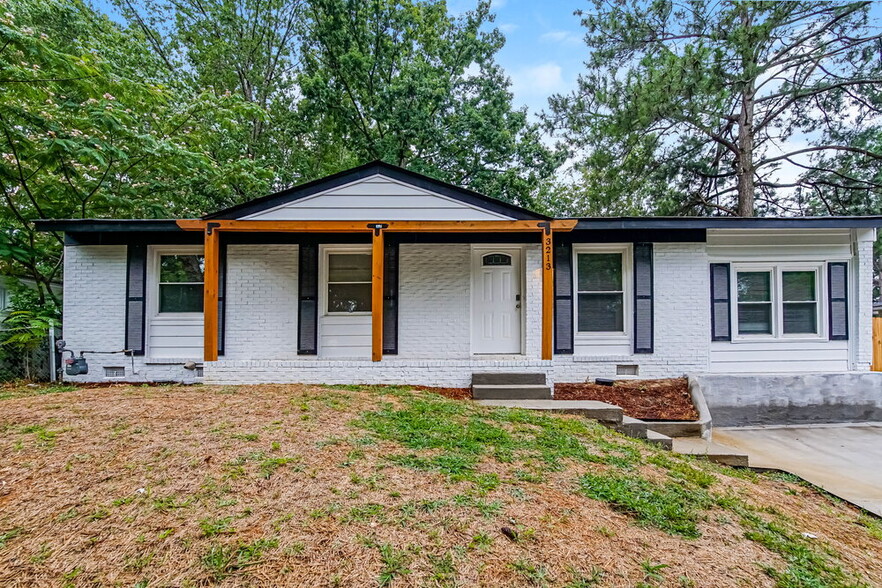 Primary Photo - 3213 Burntwood Cir