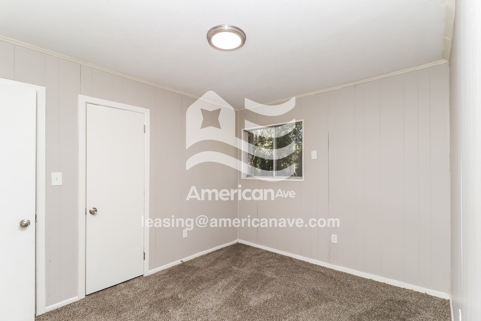 Building Photo - 2640 Greenfield Ave