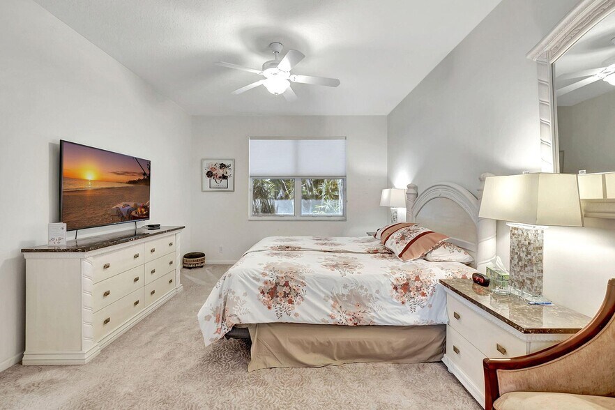 Building Photo - 5916 Seashell Ter