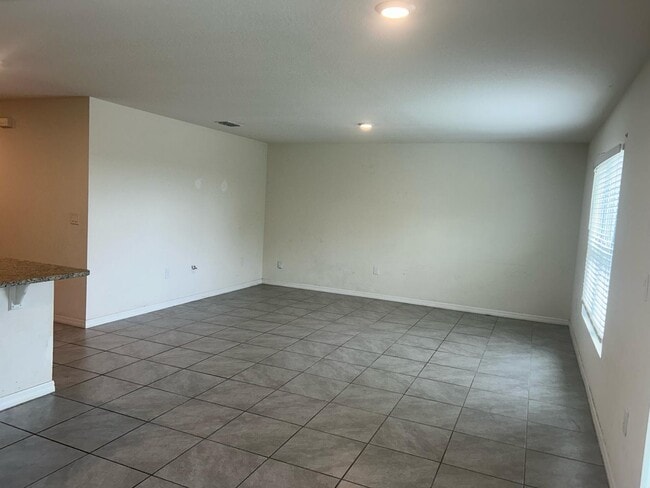 Building Photo - 1056 Gerona Ave