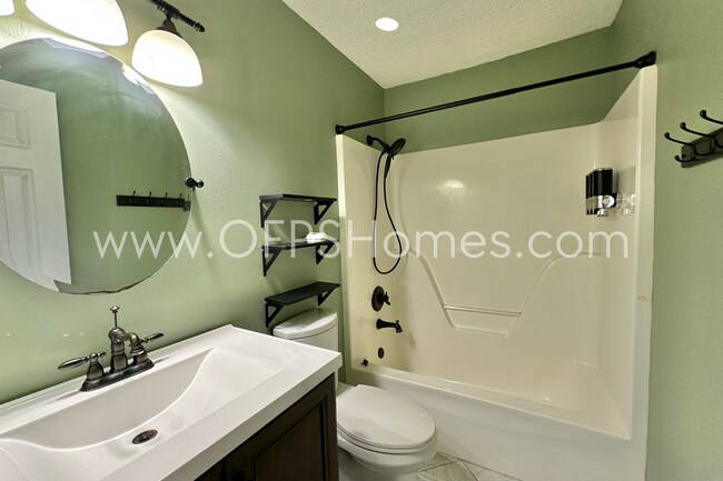 Building Photo - Spacious 4-Bedroom Home with Bonus Loft & Huge Backyard Deck – Available Now!