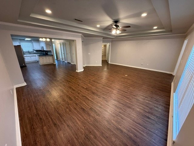 Building Photo - 200 Fox Run Pl