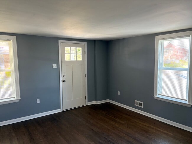 Building Photo - Fully Renovated 2BR/1.5BA Twin Home on Corner Lot-Move in Ready