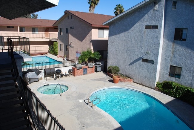 Building Photo - 14428 Cerise Avenue