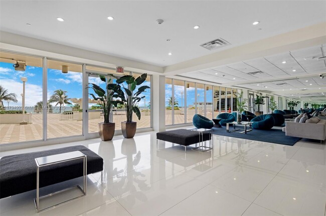 Building Photo - 5701 Collins Ave