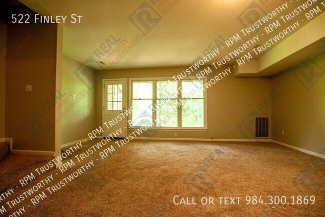 Building Photo - 522 Finley St