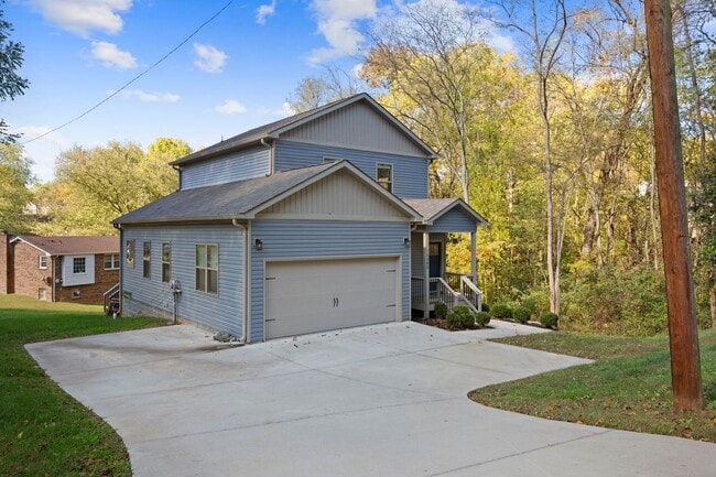 Building Photo - Move-In Special Available! Beautiful 4BR Home with Finished Basement