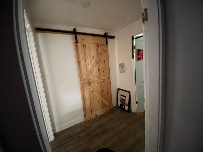 Building Photo - 76 Houlton St