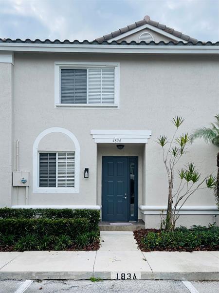Building Photo - 4854 NW 58th Manor