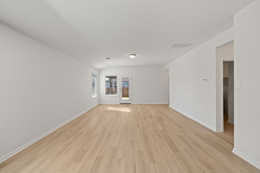 Building Photo - 5000 Stockton Ln