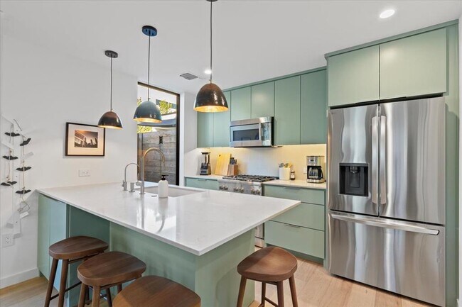 Building Photo - 1709 Willow St