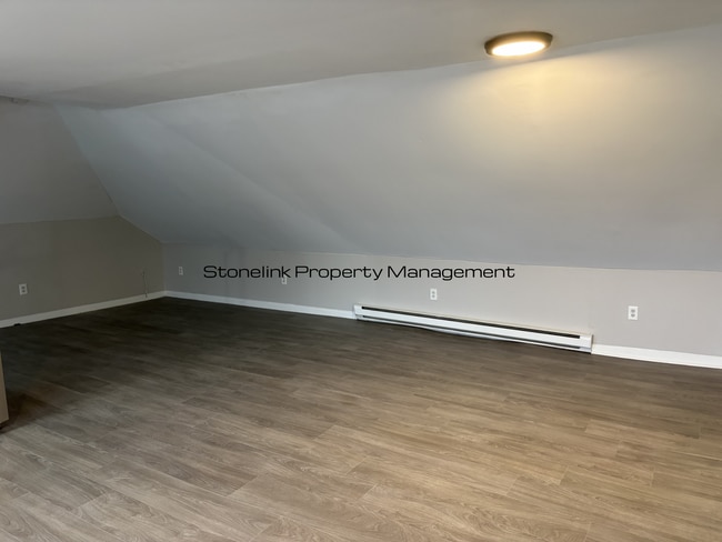 Building Photo - 1899 Smith St