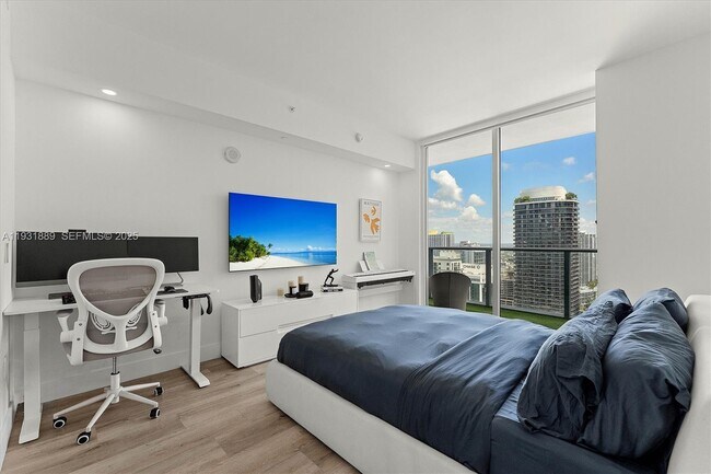 Building Photo - 1100 S Miami Ave