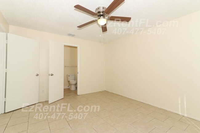 Building Photo - Recently Remodeled 3/2 in Orlando, FL - Mo...