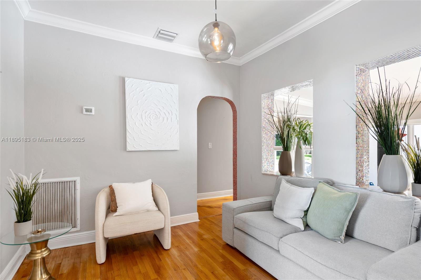 Building Photo - 10626 NE 10th Ct