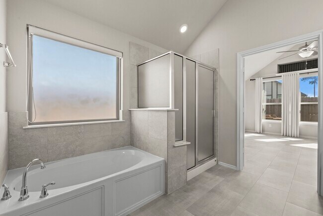 Building Photo - 25402 Kidwiler Dr