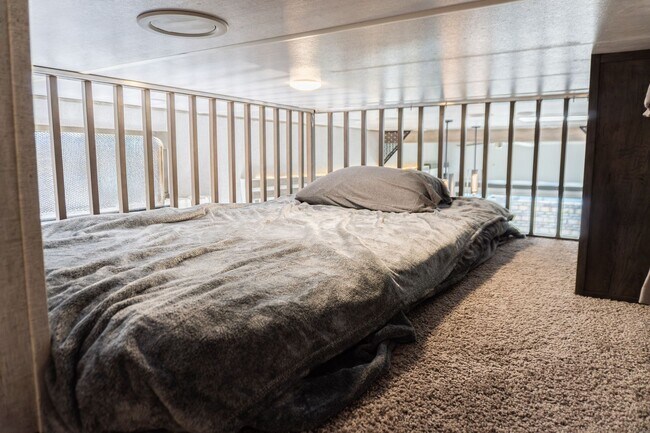 Building Photo - Turn-Key Park Model in Yuma Foothills – Fu...