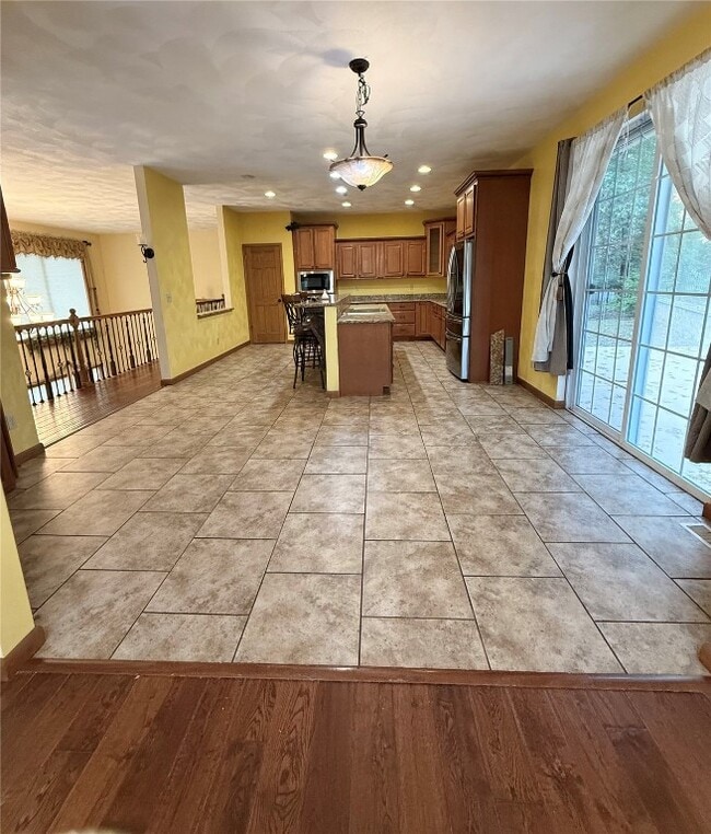 Building Photo - 205 Paul Pl